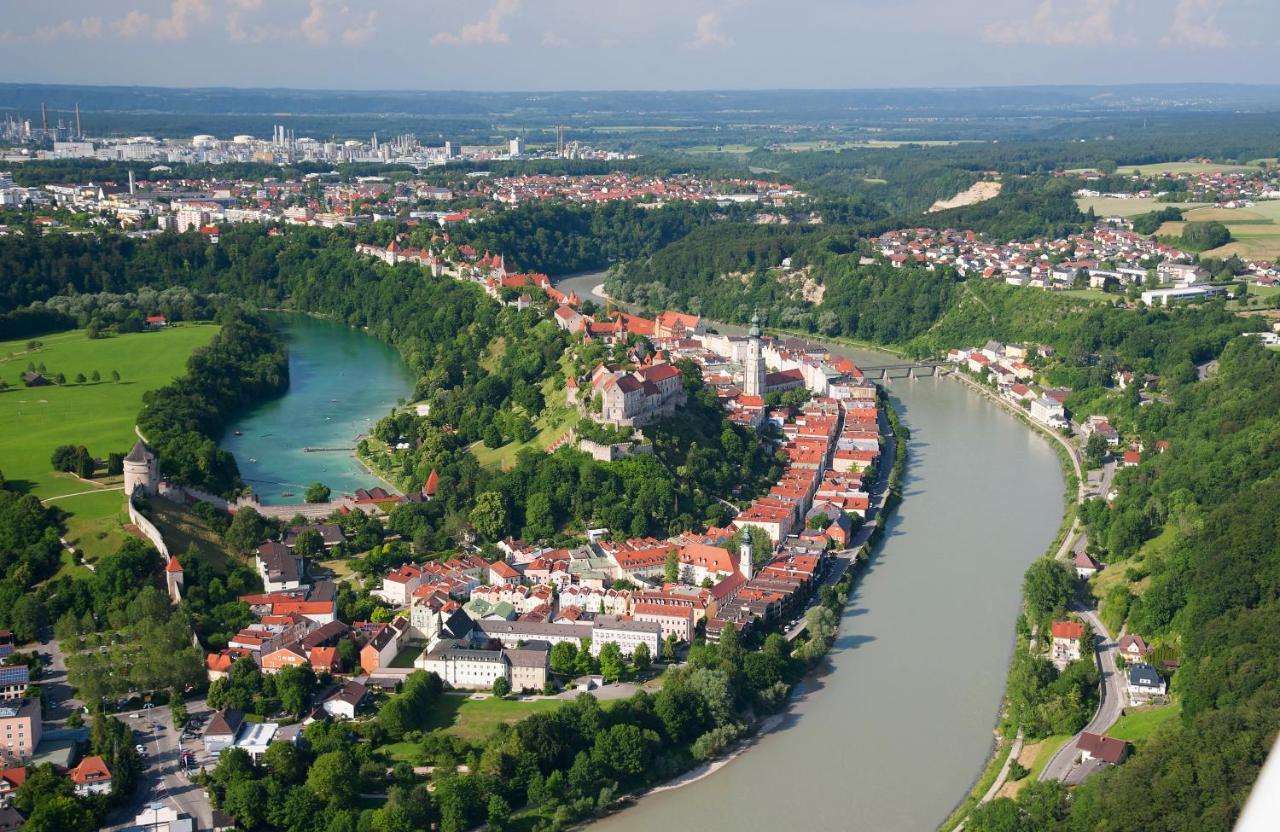 Hotel Burgblick Hochburg-Ach Екстериор снимка