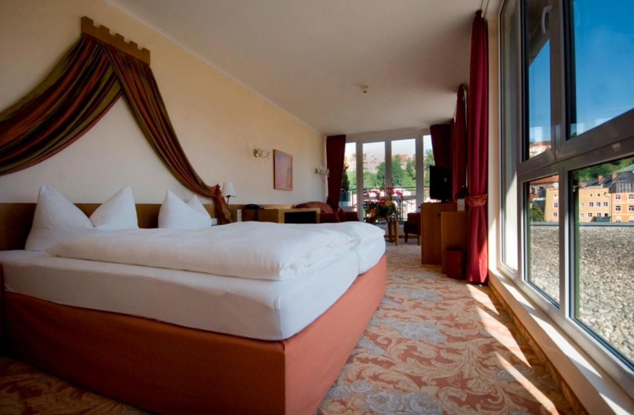 Hotel Burgblick Hochburg-Ach Екстериор снимка
